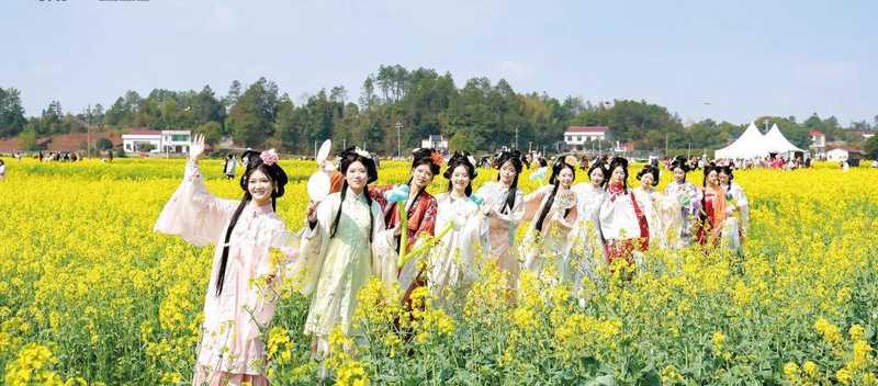  春日经济热潮涌现，情绪价值驱动消费新风向。 文化旅游