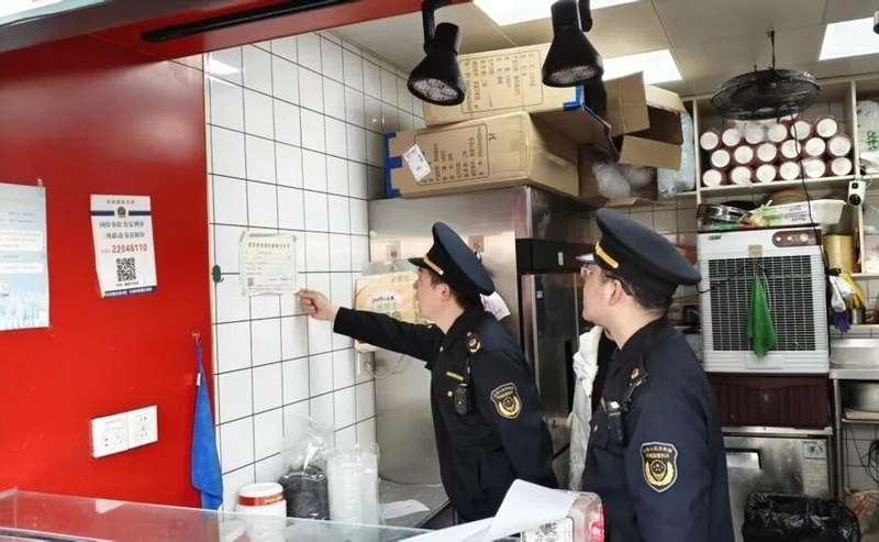  外卖骑手火眼金睛，首例举报迅速生效；普陀区“幽灵外卖”专项行动首日告捷。 健康养生