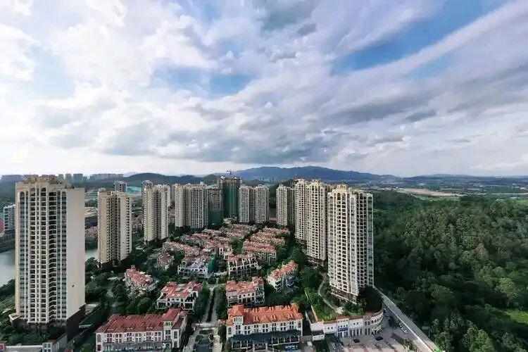 【深度复盘】房地产底层逻辑已变：2026年购房决策的五大核心变量