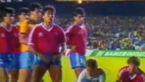  世界杯历史上最离奇的“伤侵”：一位门将如何亲手毁掉自己的职业生涯 体育新闻