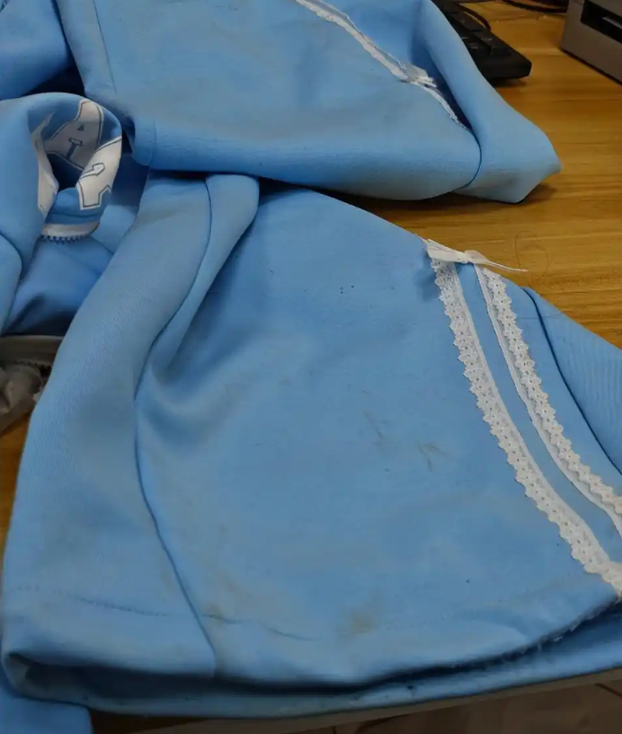  七天退货政策下的电商困局：演出服事件深度复盘与商家权益保护策略 新闻